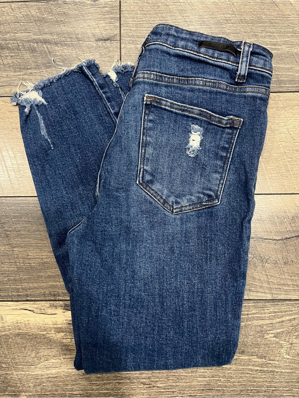Women's Dark Blue Distressed Ankle Crop Jeans. Size 9/29